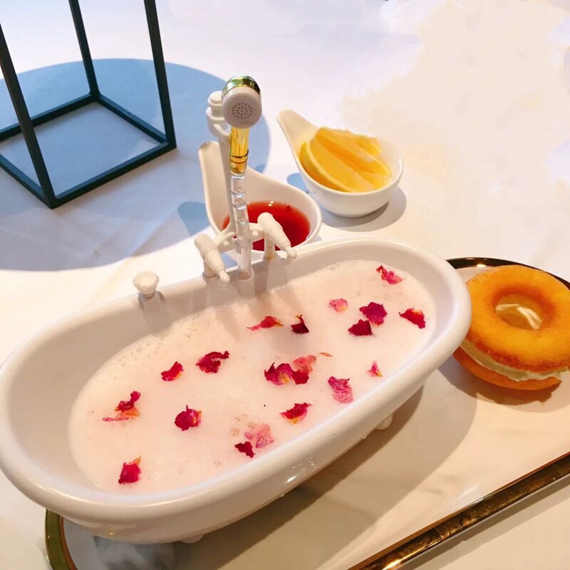Creative Mini Bathtub Cocktail Cup Milkshake Cold Drink Beer Mug Electric Pump Spray Water Artistic Conception Food Container