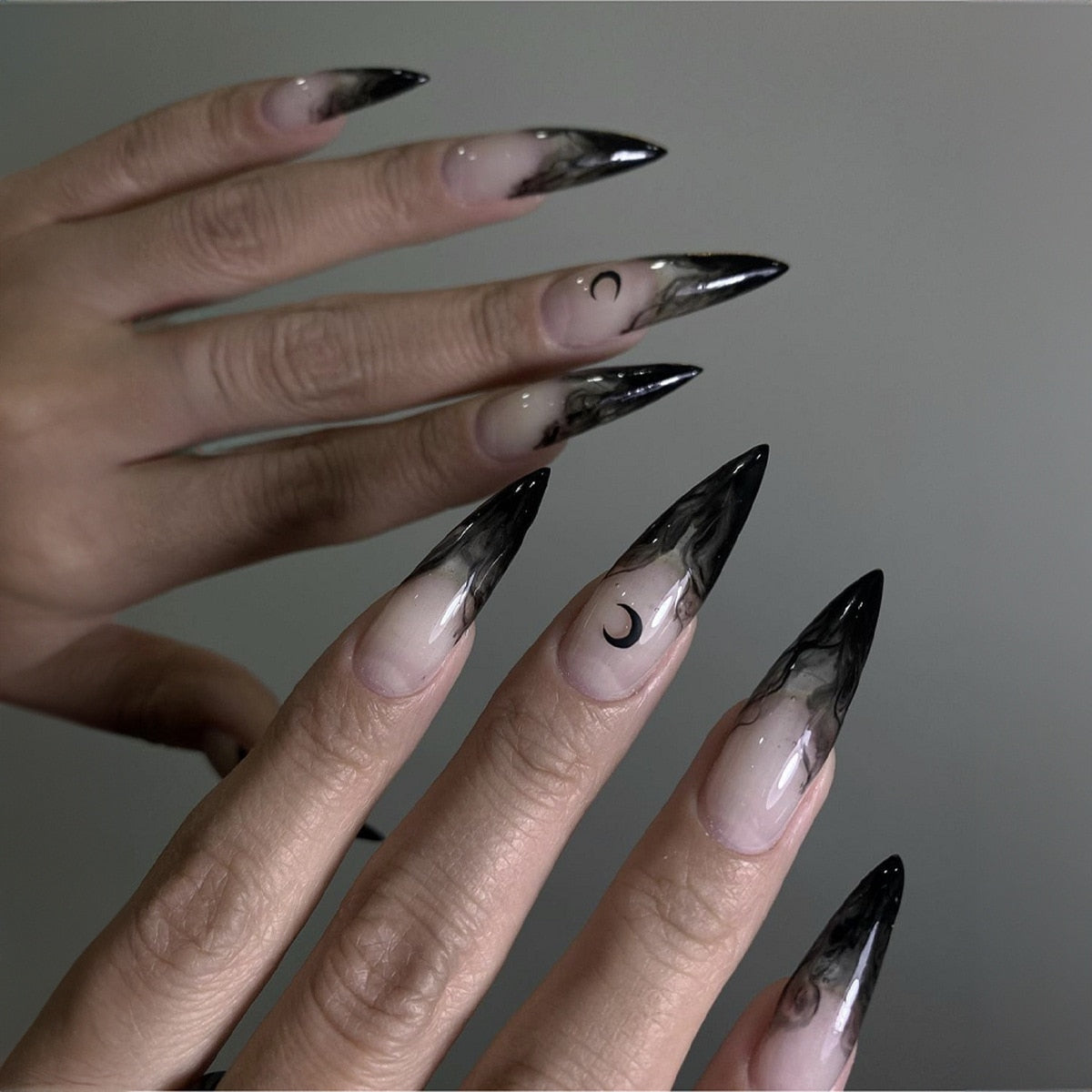 24Pcs Spice Girl Spider Animation False Nails Halloween with Glue French Design Wearable Fake Nails Magic Press on Nails Tips