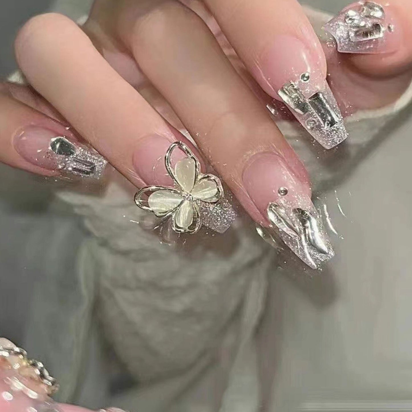 24pcs Rhinestone Design Fake Nails Shiny nail Decorations Press On nail Tips False Nail Patch