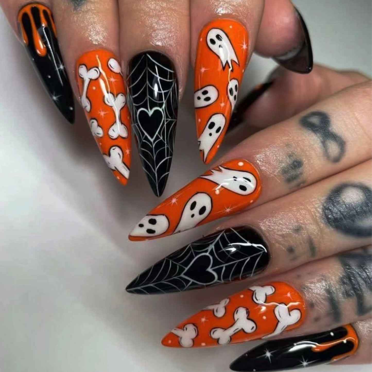 24Pcs Spice Girl Spider Animation False Nails Halloween with Glue French Design Wearable Fake Nails Magic Press on Nails Tips