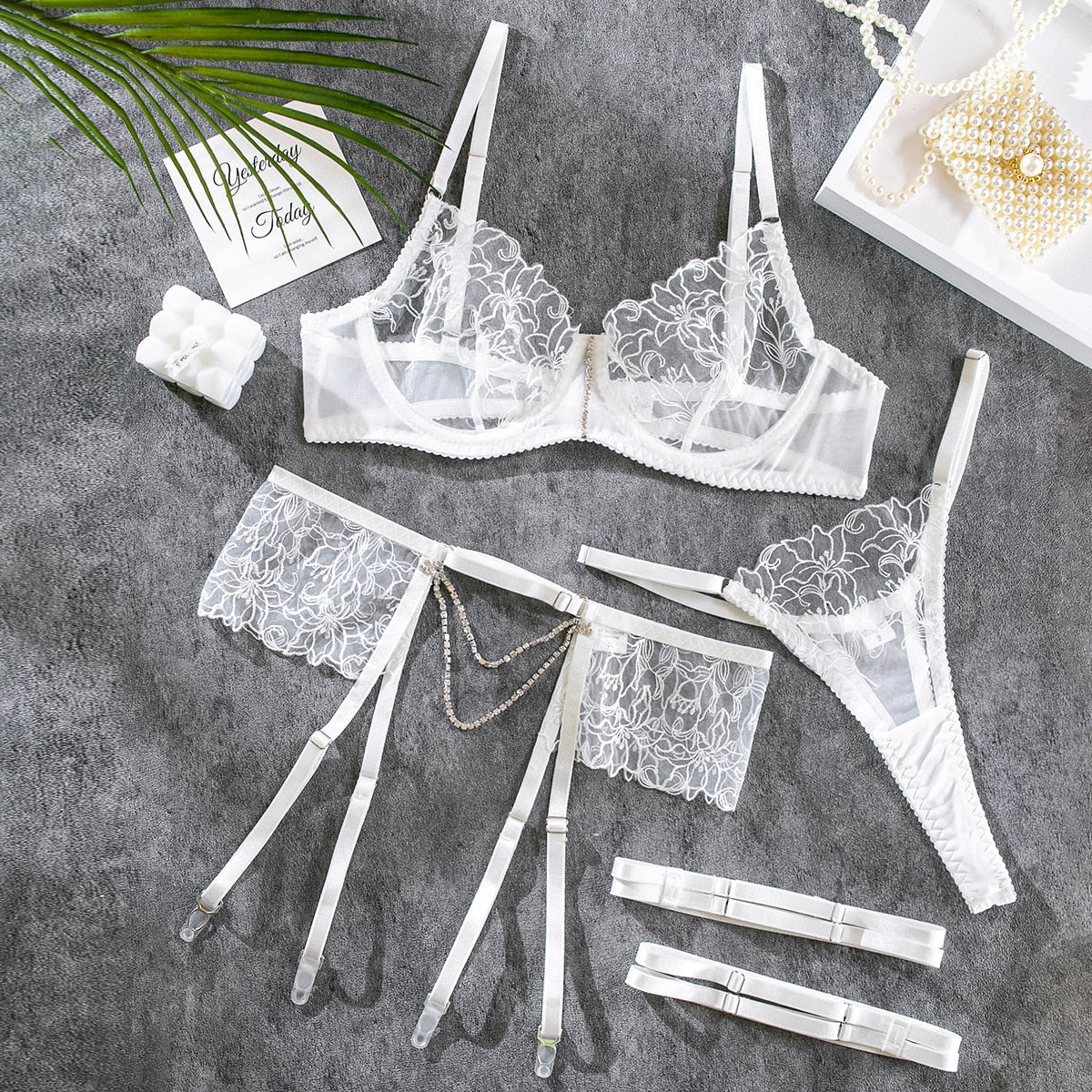 Floral Embroidery With Diamond Chain Three-piece See-through Sexy Have Steel Rim Bra Set