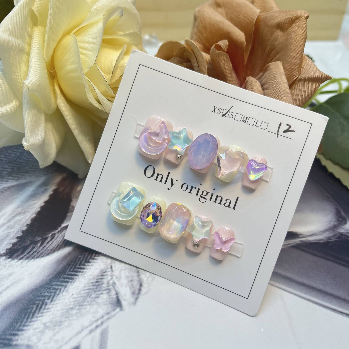 Summer Blue Pink Color Short Fake Nails Ice Transparent Love Heart Comfortable False nail Versatile Exquisite Handmade Nail