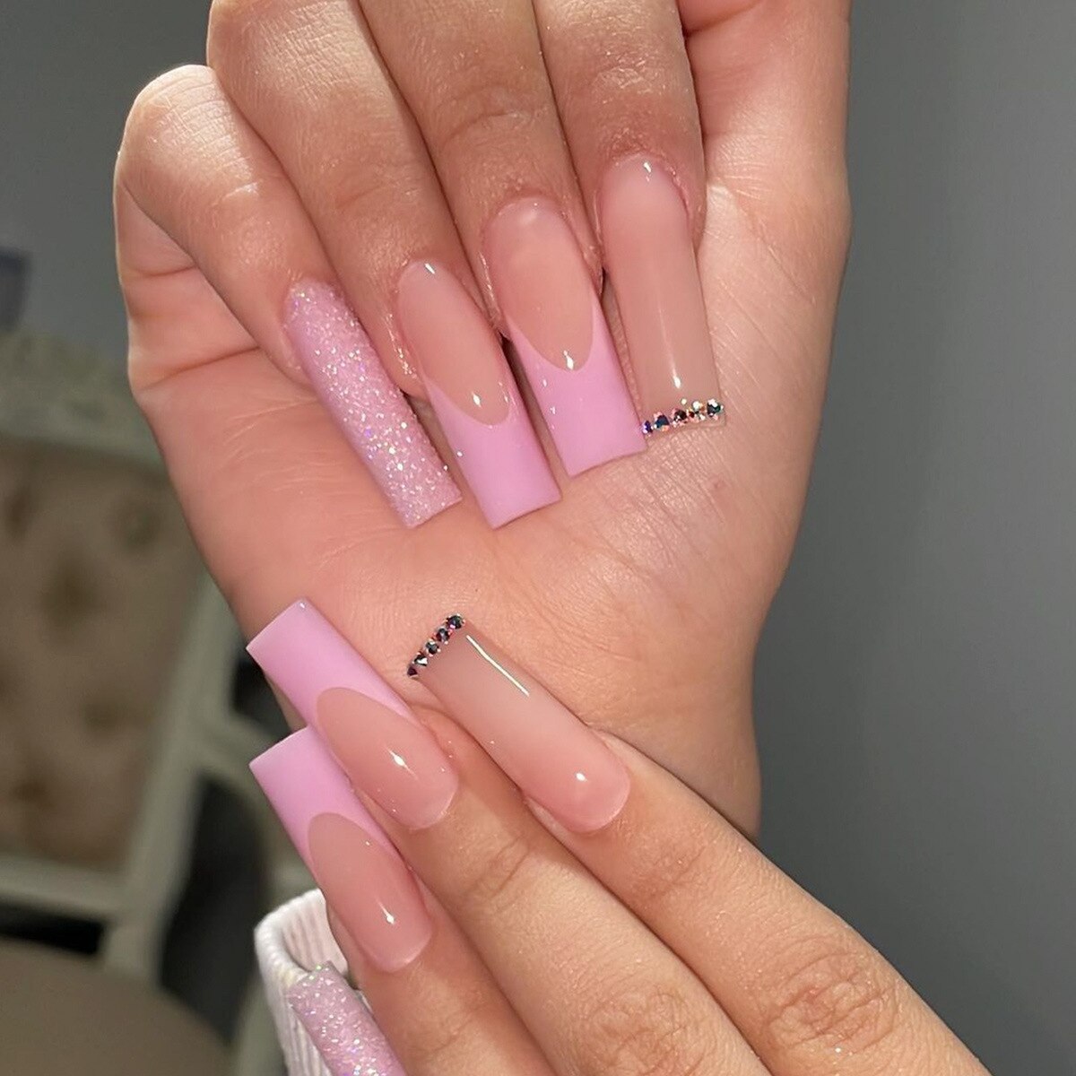 24pcs detachable Extra Long Square head French artificial nails with Diamond acrylic press on nails coffin fake nails with glue