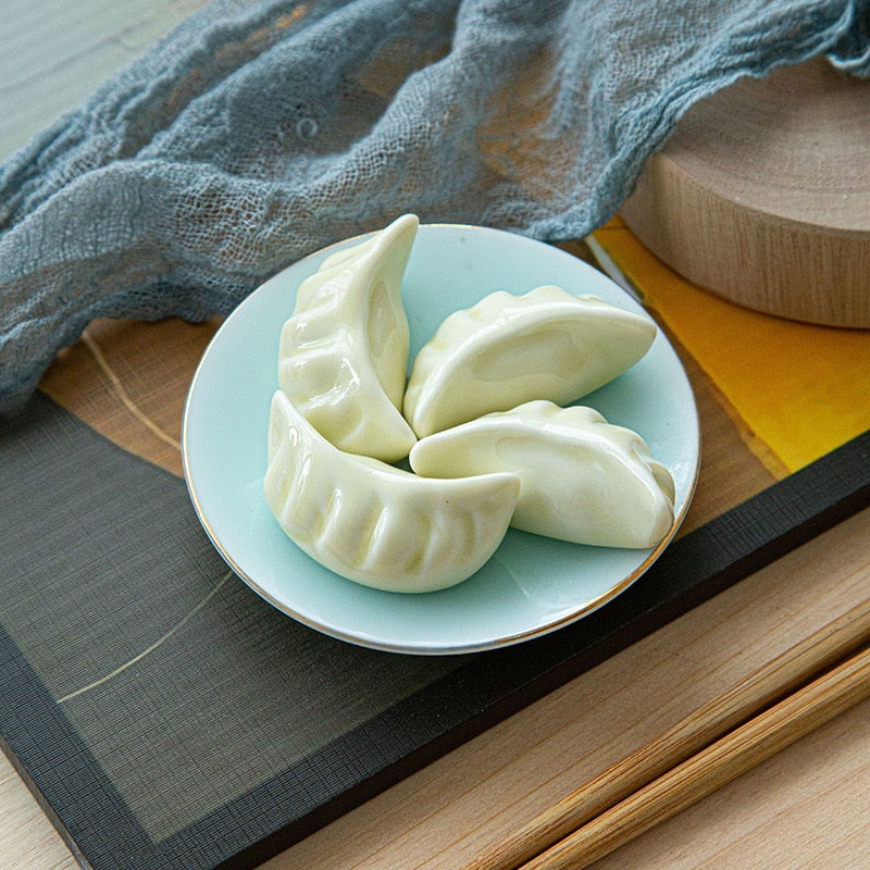Cute Dumpling Shape Ceramic Chopsticks Holder Stand Chopstick Rack Pillow Japanese Style Kitchen Tableware Tools