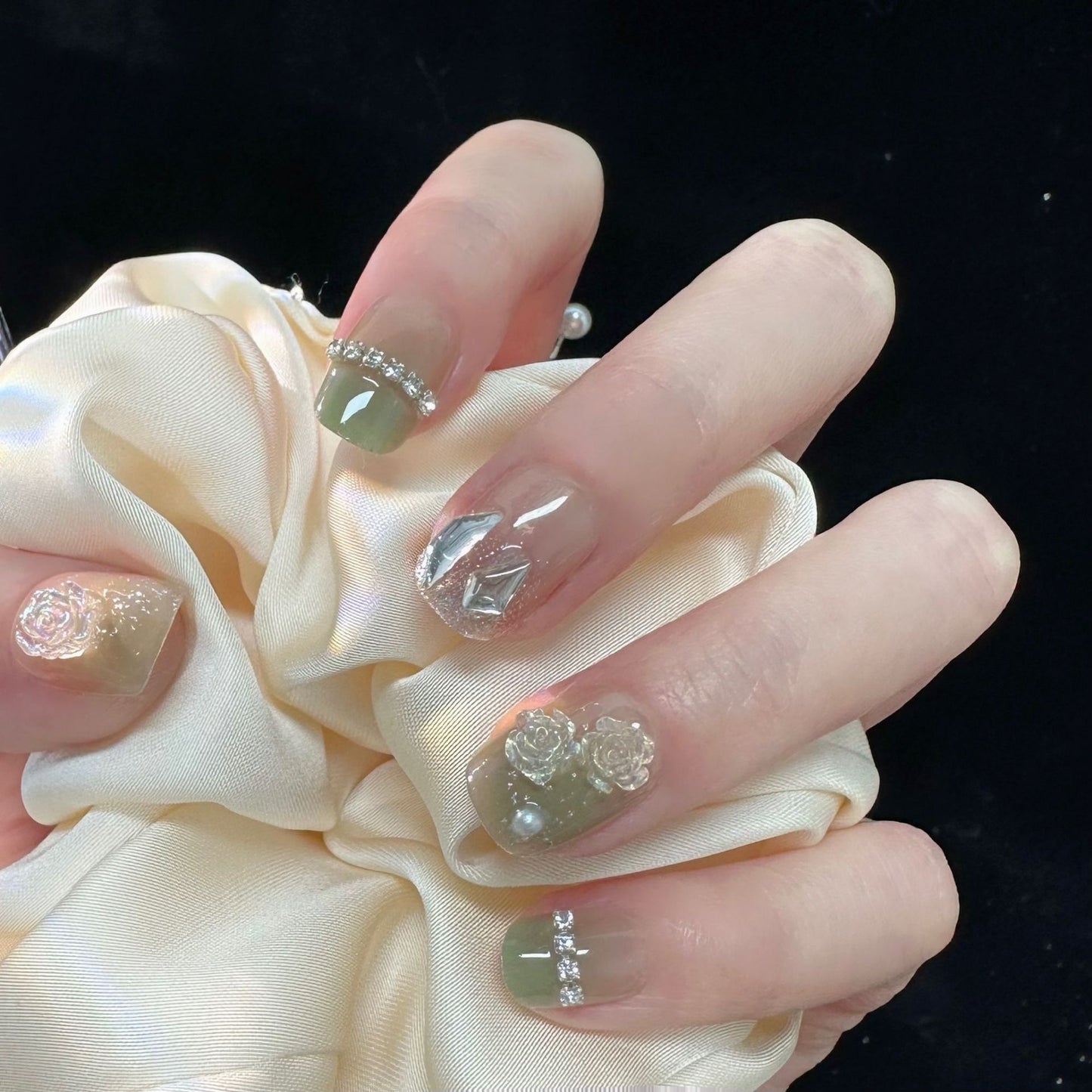 24pcs removeable Romantic Rose short press on nails full cover false nails with glue Bowknot Camellia Diamonds fake Nails