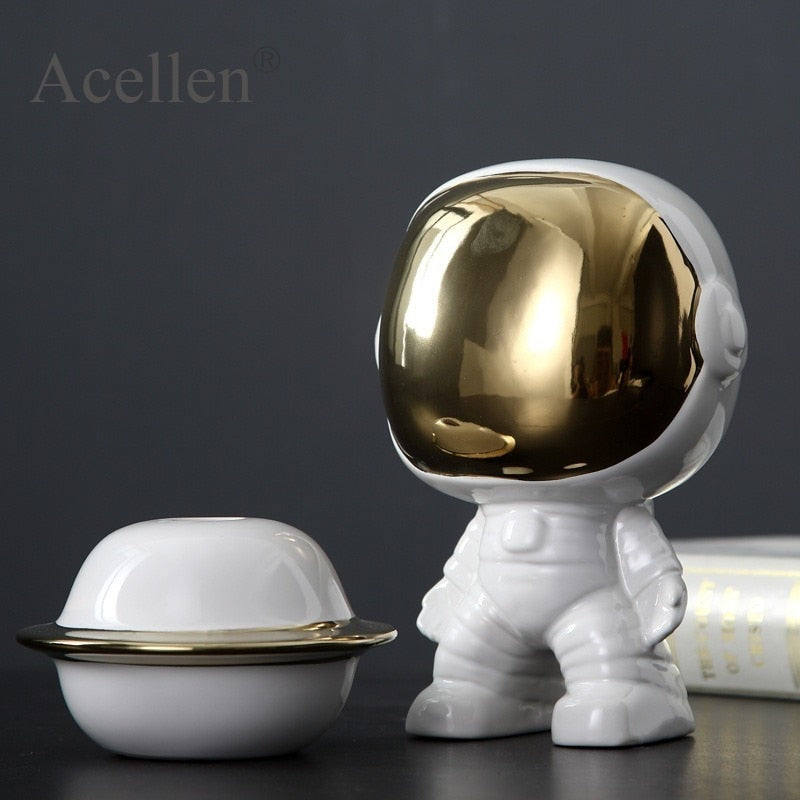 Nordic Astronaut Porcelain Figurines Ceramic Vase Home Decor Modern Tabletop Space Man Sculpture Home Decoration Accessories