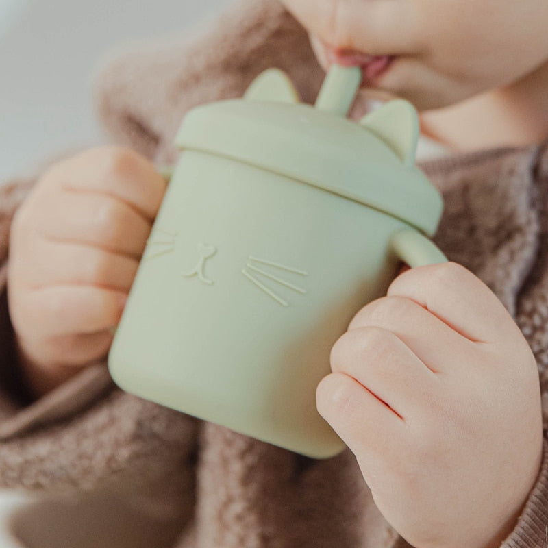 1PCS Baby Feeding Cups Silicone Drinkware Cute Cartoon Cat Sippy Cup For Toddlers Kids Sippy Cup Lids Solid With Handle Drinker