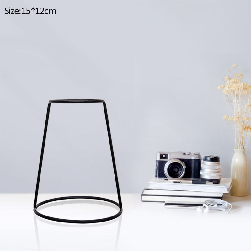 Retro Iron Line Table Flowers Vase Pot Ornament Metal Plant Holder Nordic Styles Flower Vase Home Garden Decorations Wedding