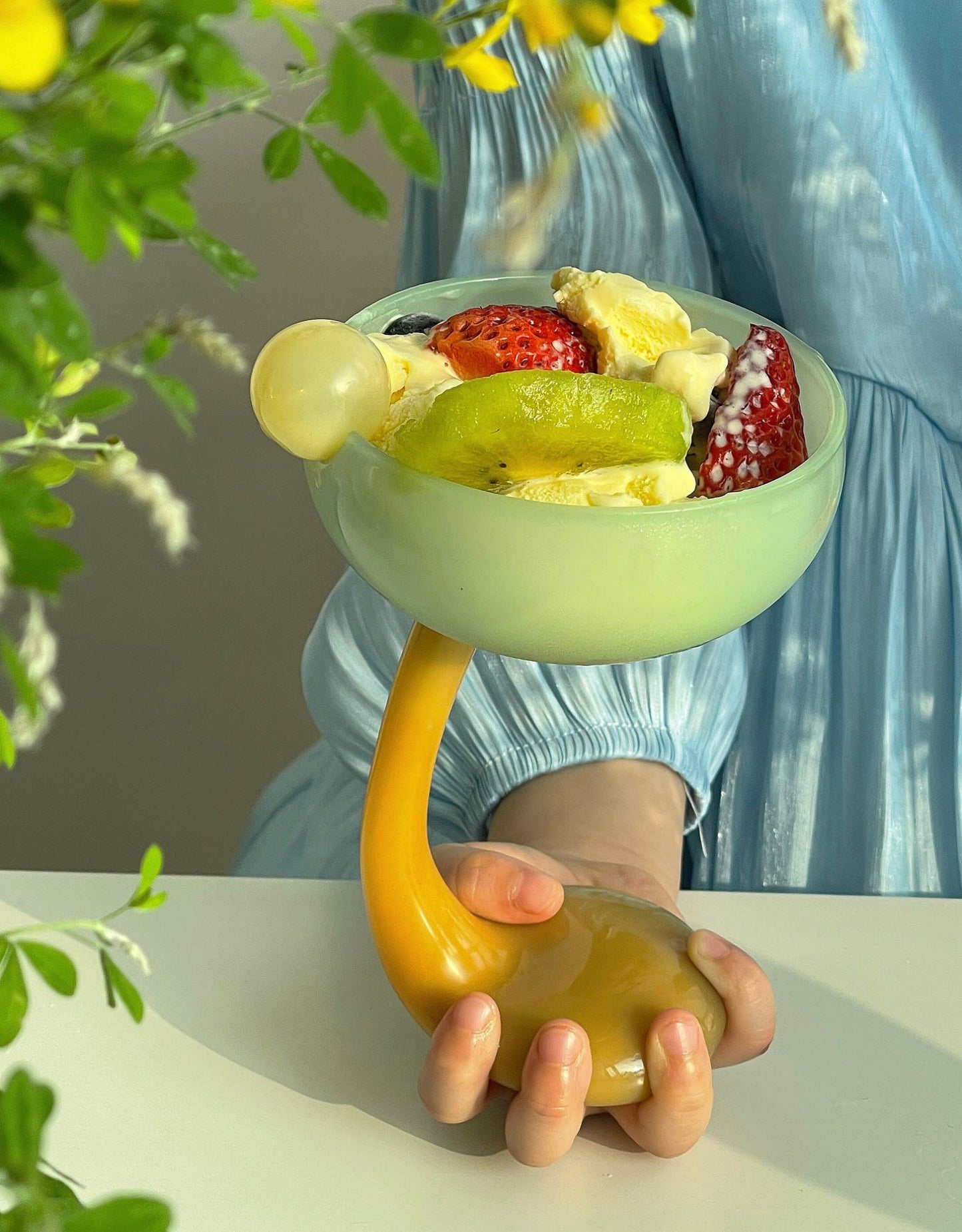 Creative Colored Glass Goblet Ice Cream Bowl Glass Cup Cold Drink Fruit Tea Cup Dessert Cup Decorative Glass Cup