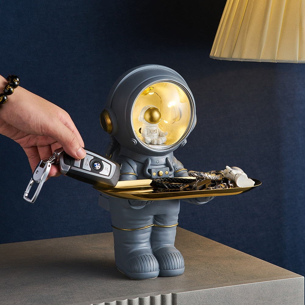 Creative Astronaut Statue Storage Tray Nordic Home Decor Desk Storage Astronaut Figurine Living Room Table Decor Key Storage