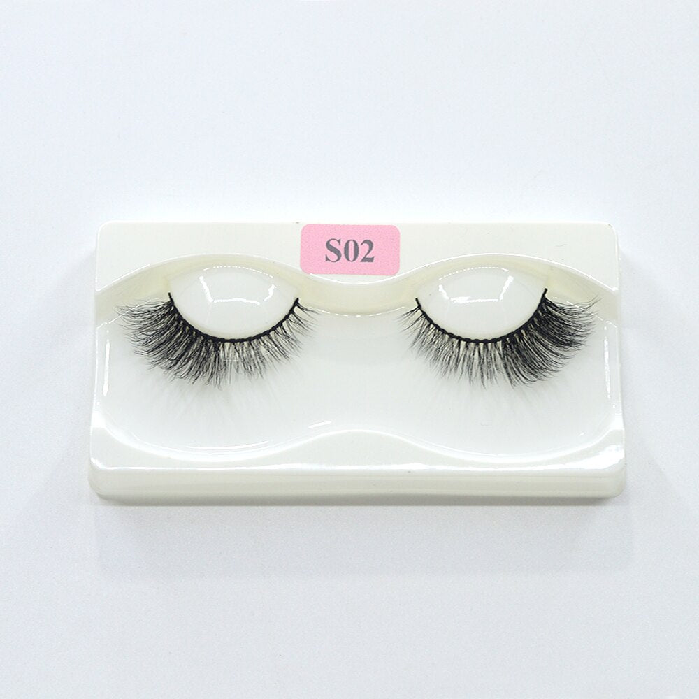 1Pairs Cat Eye Lashes Faux Mink Eyelashes Natural long Full Strip Lashes Winged End Eye Elongated Fake Lashes Soft Eyelashes
