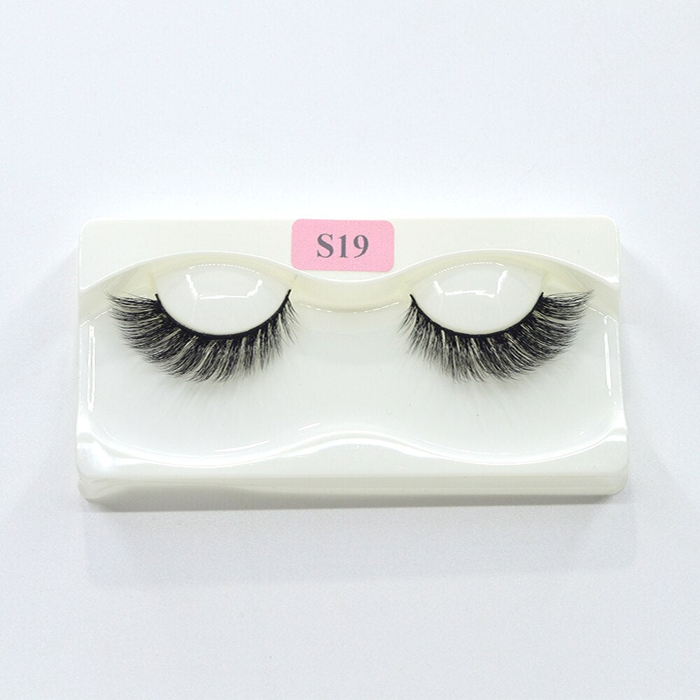 1Pairs Cat Eye Lashes Faux Mink Eyelashes Natural long Full Strip Lashes Winged End Eye Elongated Fake Lashes Soft Eyelashes