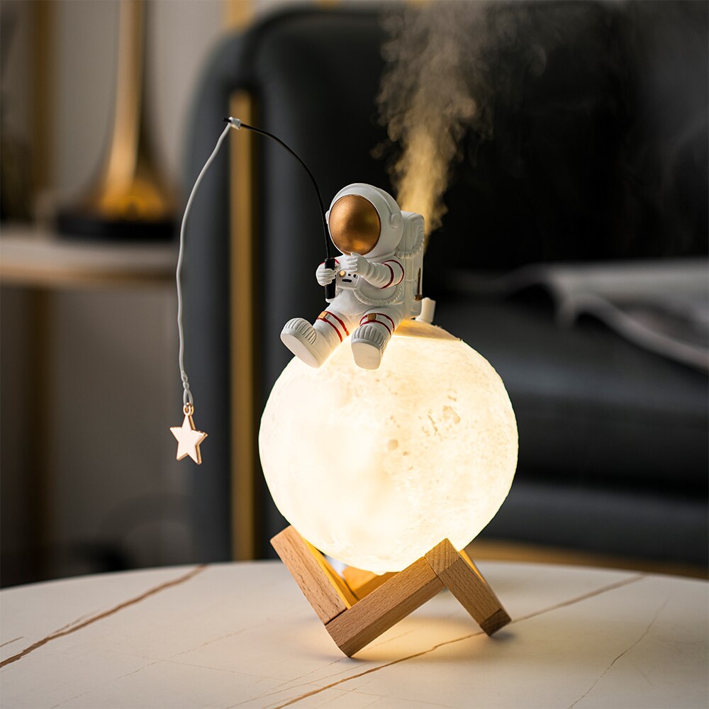 Nordic Astronaut Humidifier kawaii Children room home decor easter Decoration for bedroom Living room Ornaments Art statue