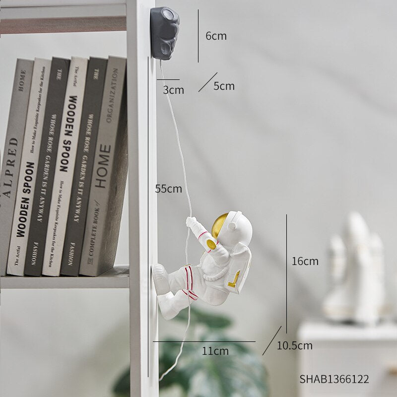 nordic home decoration accessories living room desk decor Figurine miniatures astronaut decorative figures figurine astronaut