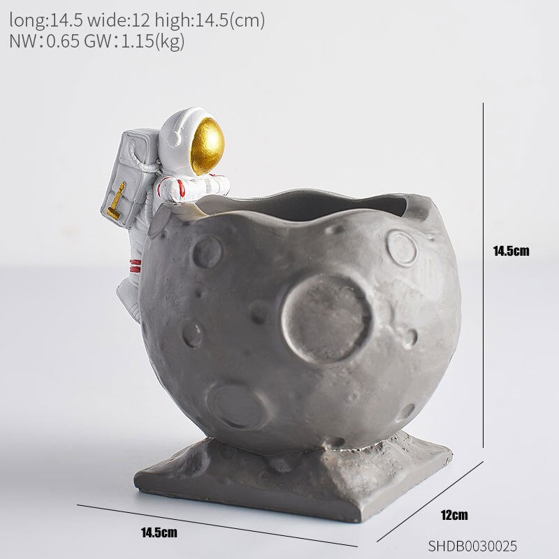 nordic home decoration accessories living room desk decor Figurine miniatures astronaut decorative figures figurine astronaut