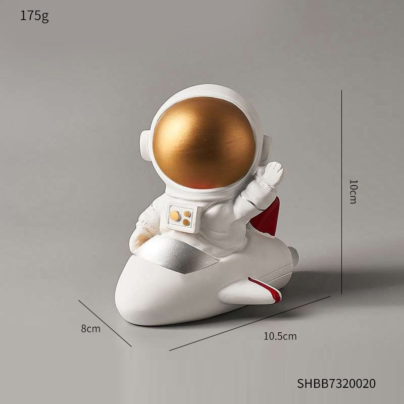 modern creative astronaut statue cute kawaii desk accessories bookshelves room decor Children room desktop home decoration