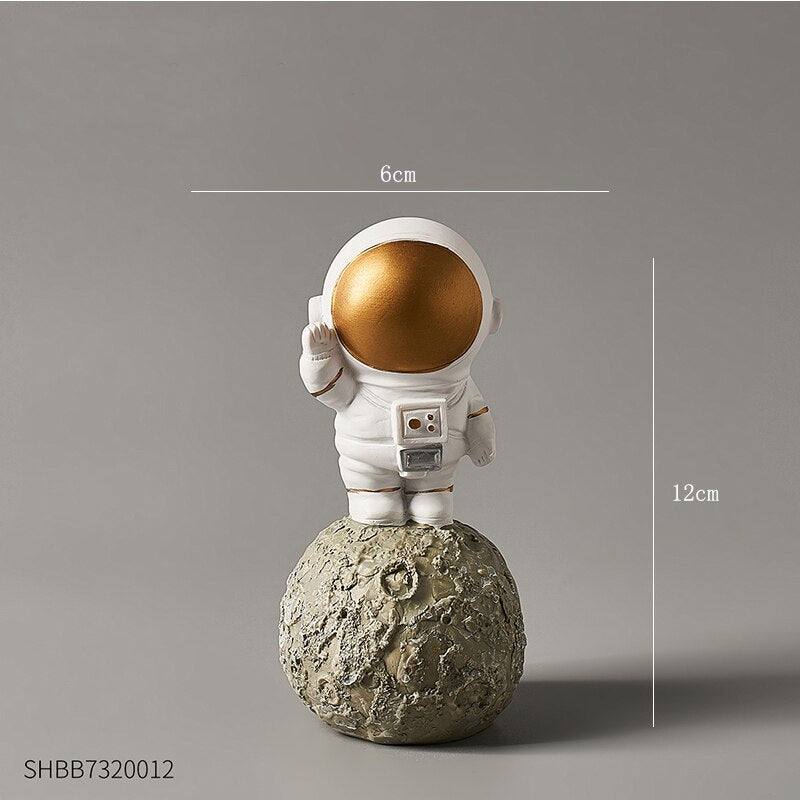 nordic home decoration accessories living room desk decor Figurine miniatures astronaut decorative figures figurine astronaut