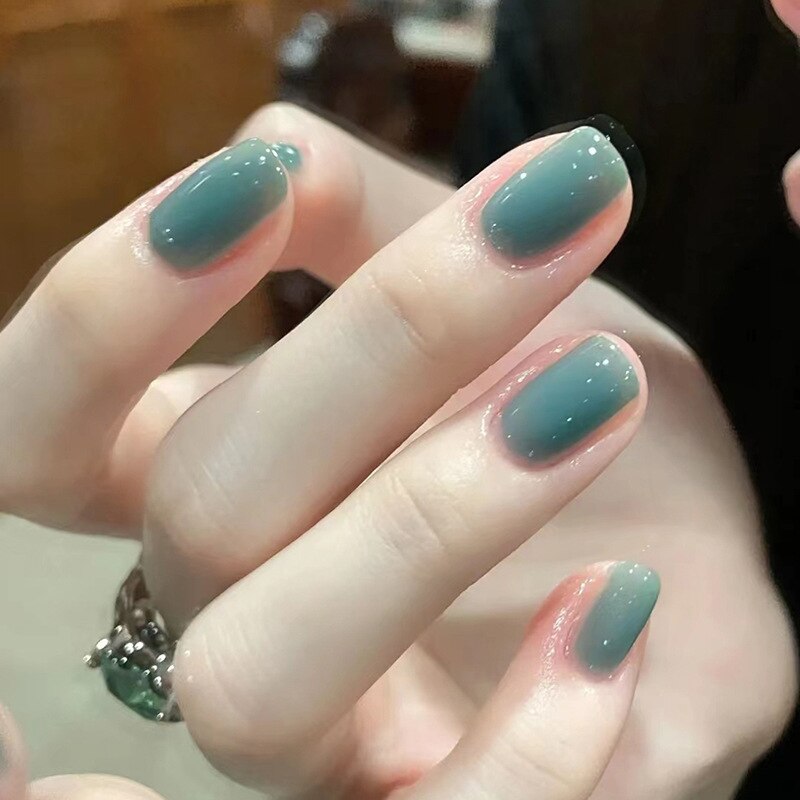 24pcs Press on Nails Short Fake Nails with Glue Jelly Gradient Design Detachable Artificial Nail Acrylic Coffin False Nails Tips