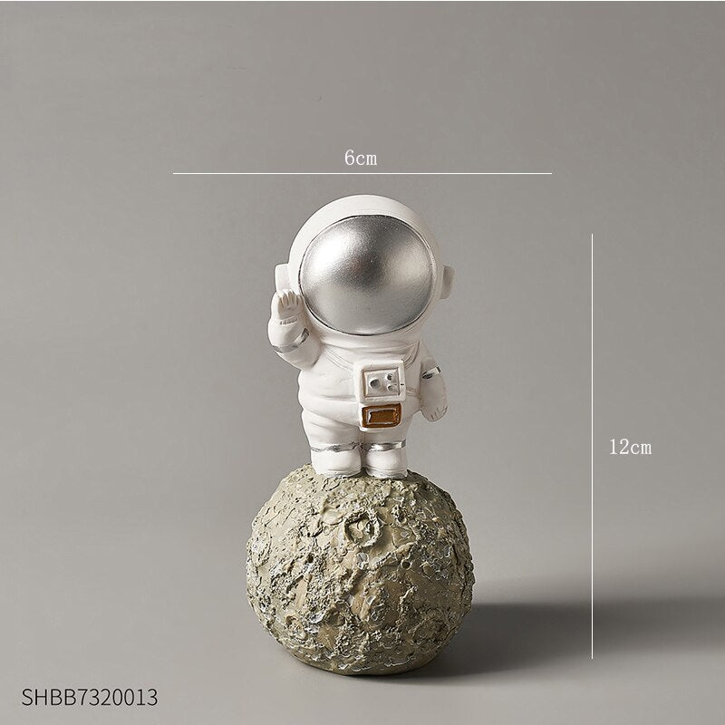 nordic home decoration accessories living room desk decor Figurine miniatures astronaut decorative figures figurine astronaut