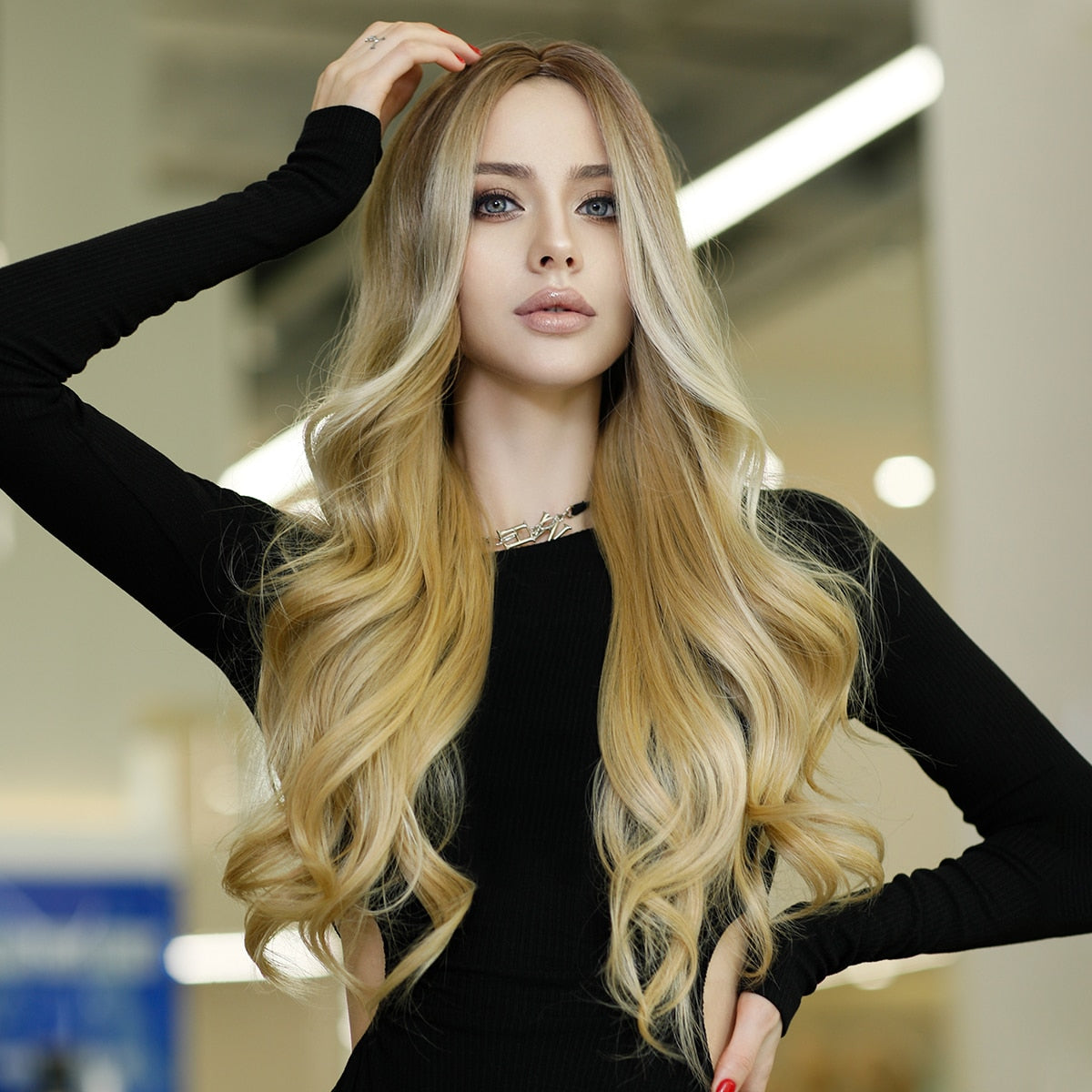Bright Orange Long Wavy Women Wig Natural Synthetic Wigs with Bangs for Black Women Daily Party Cosplay Heat Resistant