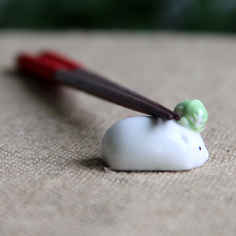 Japanese Style Underglaze Ceramic animals Chopstick Holder Tableware Restaurant Simple Oval Spoon Bracket Utensil For Kitchen