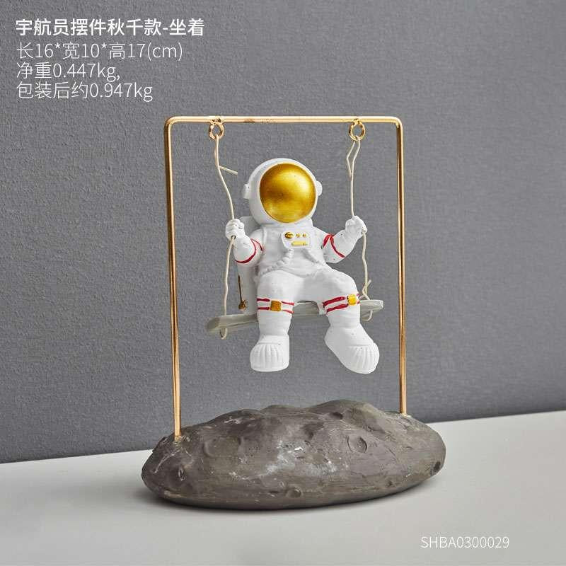nordic home decoration accessories living room desk decor Figurine miniatures astronaut decorative figures figurine astronaut