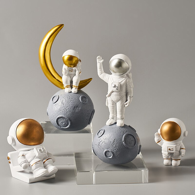 nordic home decoration accessories living room desk decor Figurine miniatures astronaut decorative figures figurine astronaut