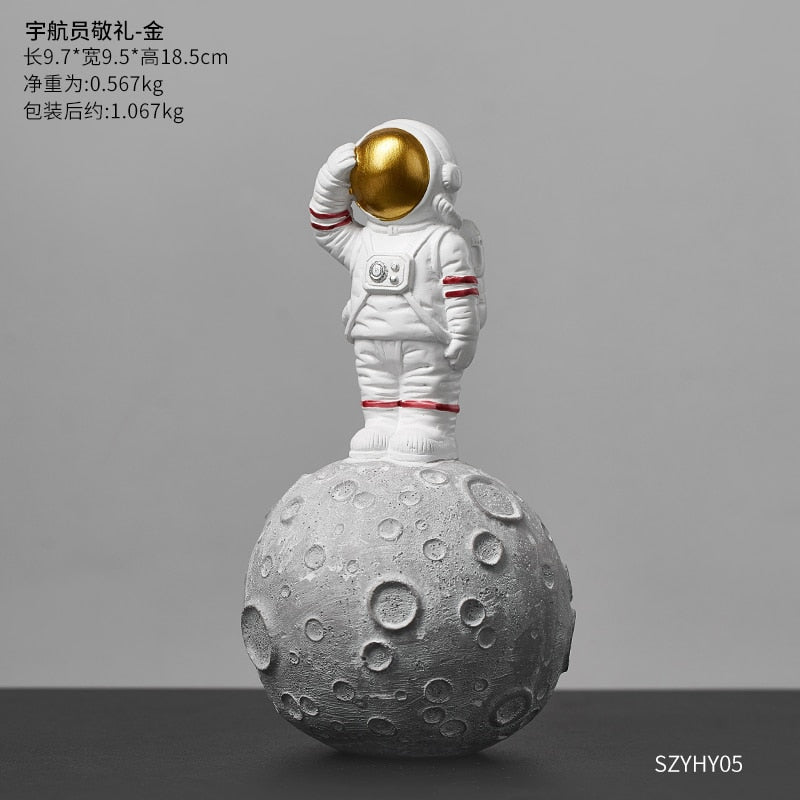 Modern Home Living Room Decoration Creative Office Desk Decoration Crafts Birthday Gift Nordic Resin Figurines Astronaut Statue