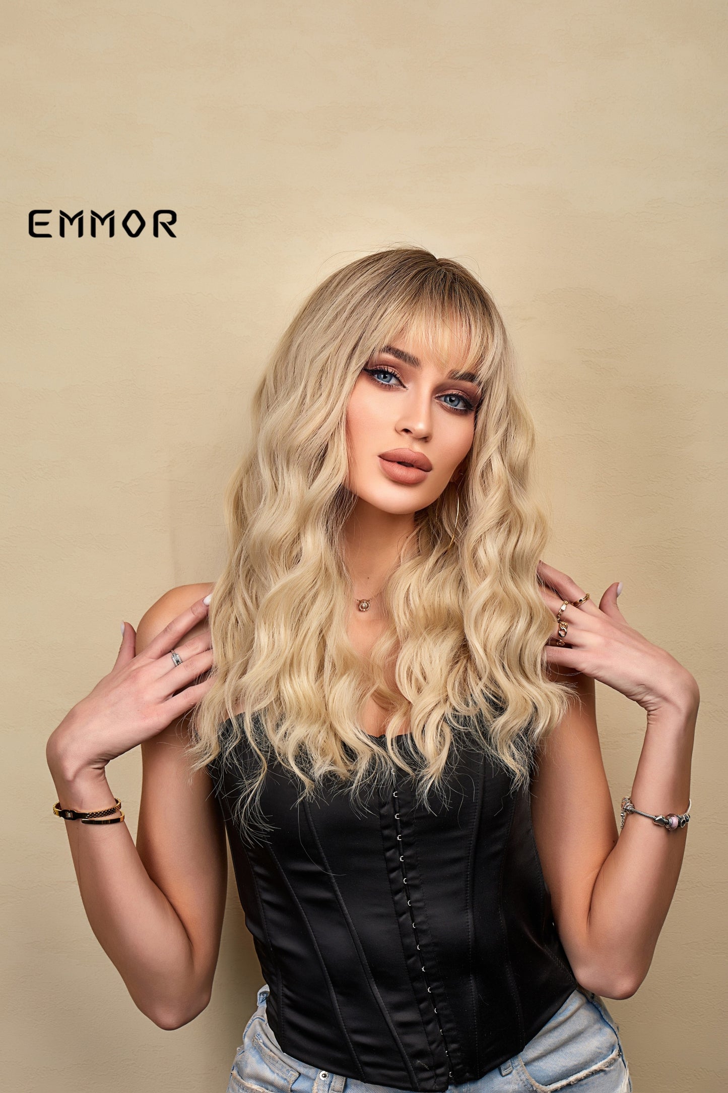 Synthetic Ombre brown to Light Blonde Hair Wig with Bangs Natural Wavy Wig for Women Cosplay Heat Resistant Fiber Wigs