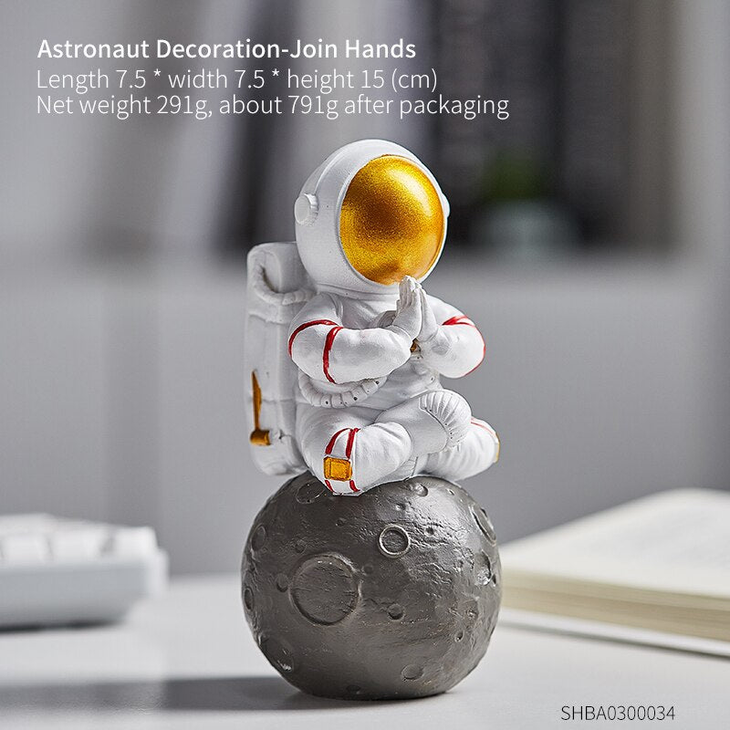 nordic home decoration accessories living room desk decor Figurine miniatures astronaut decorative figures figurine astronaut