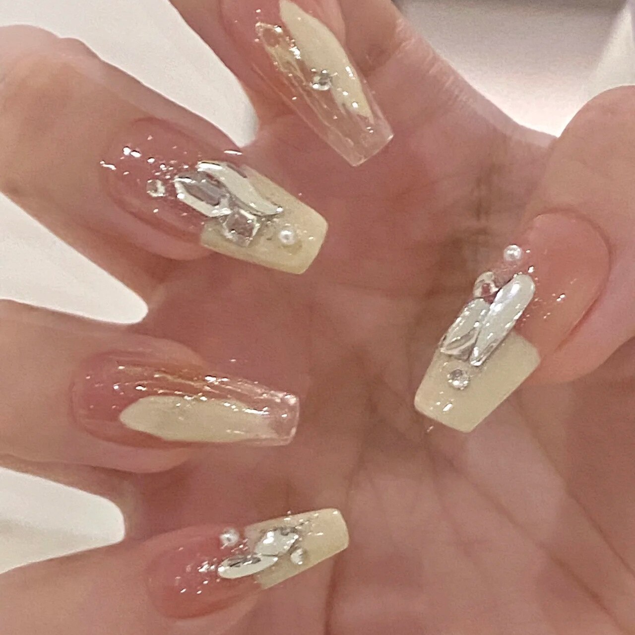 24pcs Butterfly decorated false nails Removable Long Paragraph Manicure fake nail tips full cover acrylic for girls nail