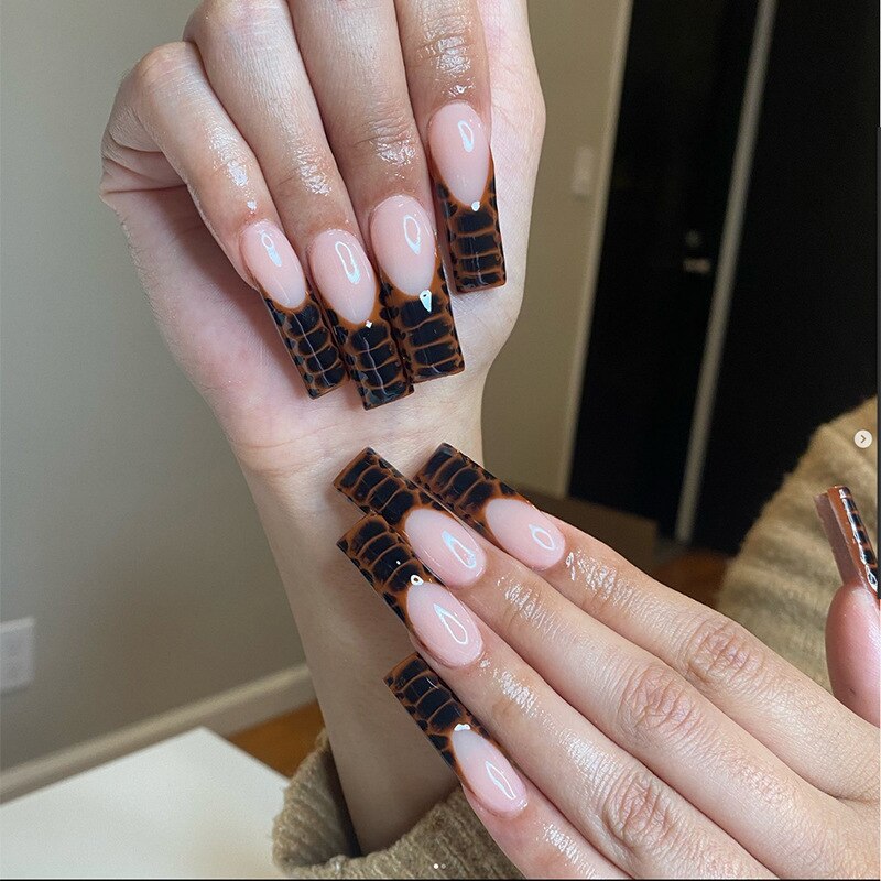 24Pcs Wearable False Nails with glue Long Ballerina Pink Press On Nails French Full Cover Coffin Fake Nails tip with rhinestones