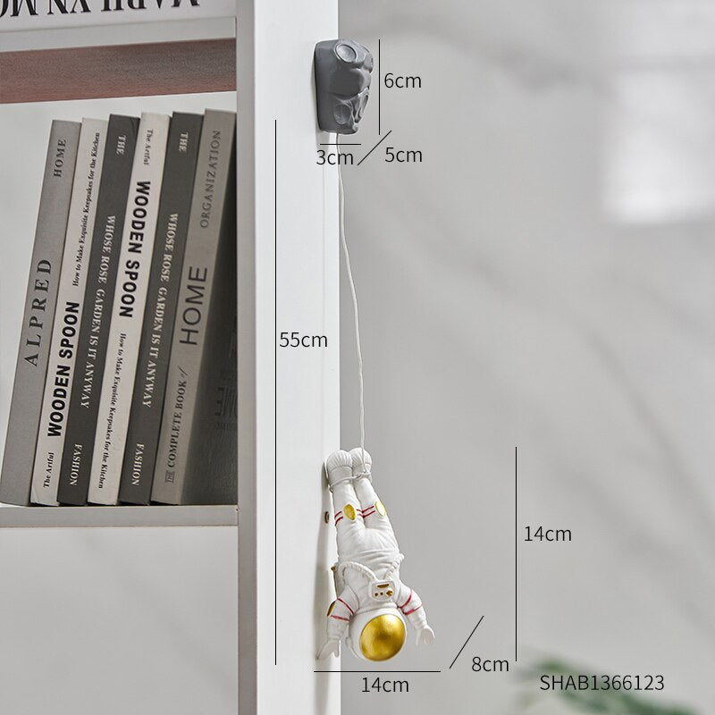 nordic home decoration accessories living room desk decor Figurine miniatures astronaut decorative figures figurine astronaut