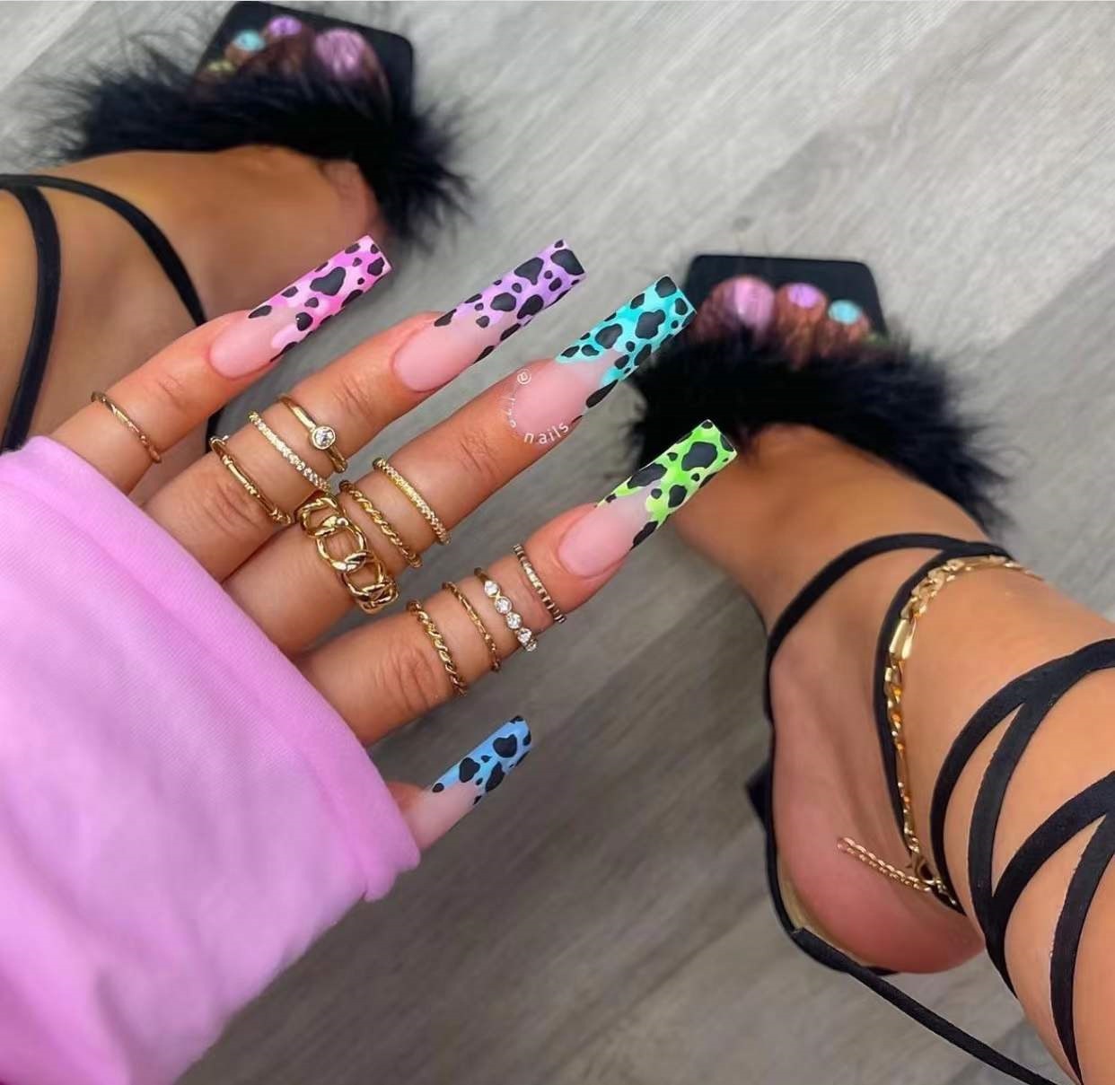 24Pcs Wearable False Nails with glue Long Ballerina Pink Press On Nails French Full Cover Coffin Fake Nails tip with rhinestones
