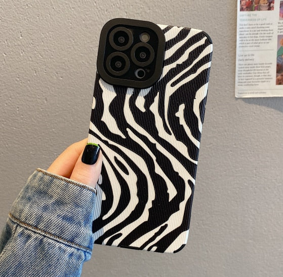 Fashion Zebra Stripe Black White Phone Case For iPhone 14 11 12 13 15 Pro Max 14 15 7 8 Plus X XS Max XR Shockproof Soft Cover