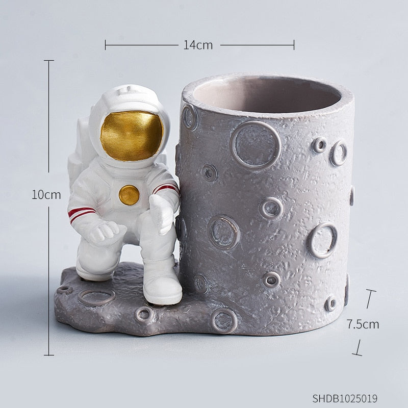 nordic home decoration accessories living room desk decor Figurine miniatures astronaut decorative figures figurine astronaut
