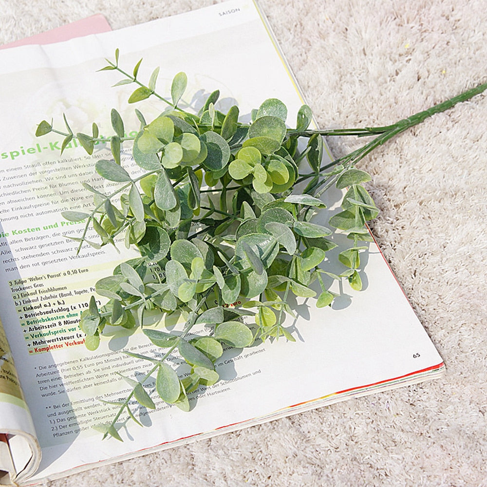 Artificial Plastic Plants Leaves Green Eucalyptus Branch for Garden Vase Home Christmas Wedding Decoration Faux Fake Flowers