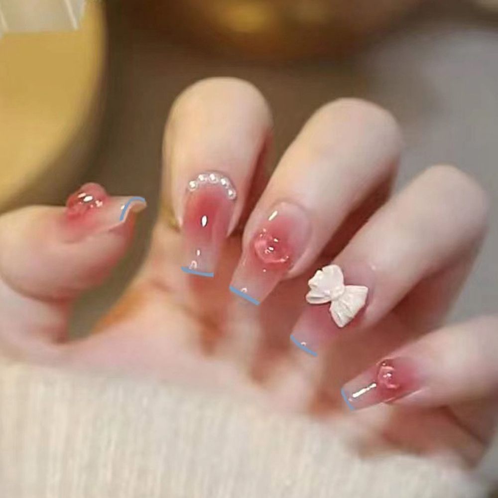 24 Pcs Artificial Wavy Line Long Round Almond False Nails Wearable French Fake Nails Full Cover Nail Tips Press On Nails