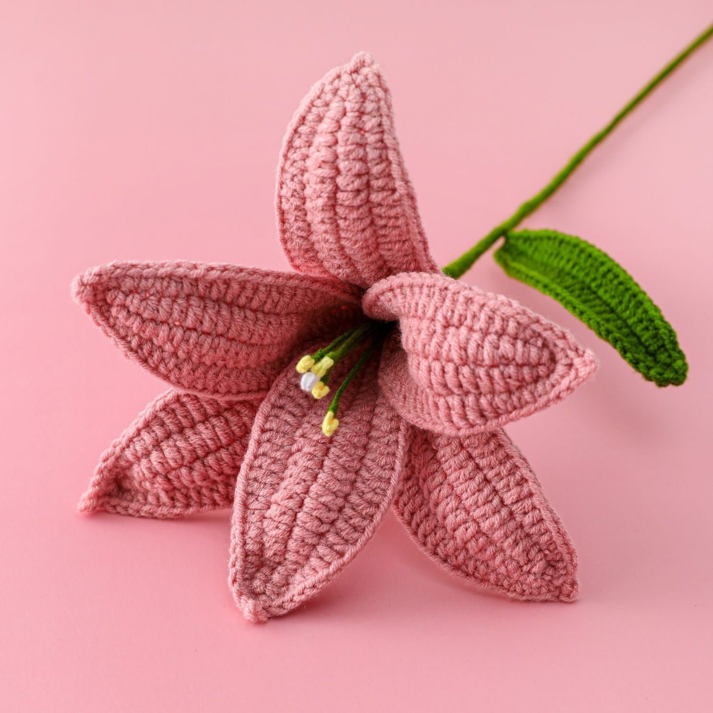 Knit Flower Lily Tulips Fake Flowers Bouquet Decoration Hand-woven Home Decorate Creative Knitting Flowers