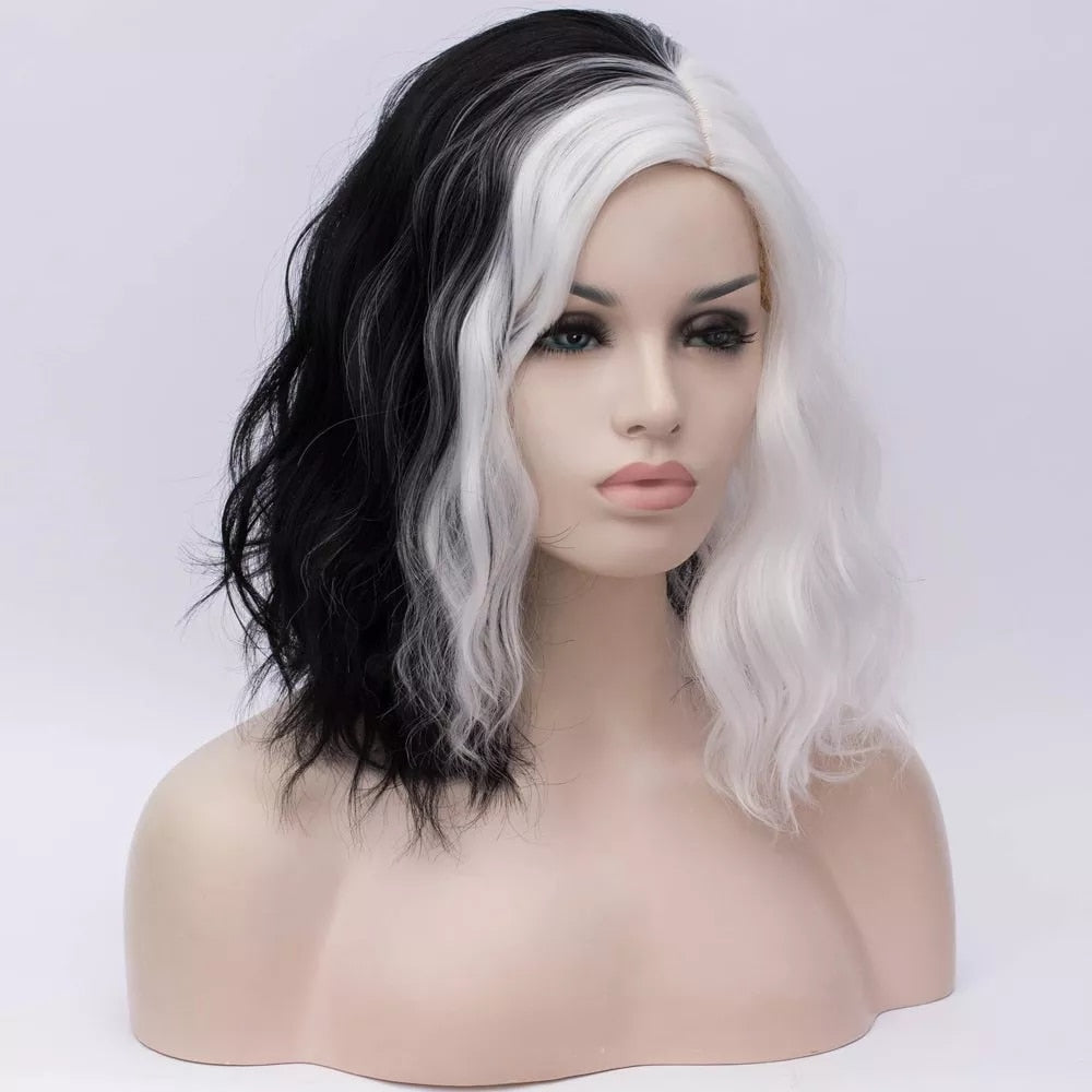 Anime Cruella De Vil Short Cruly Half Black And Half White Wavy Band Bangs Ladies Cosplay Wig Synthetic Halloween Wig + Wig Cap