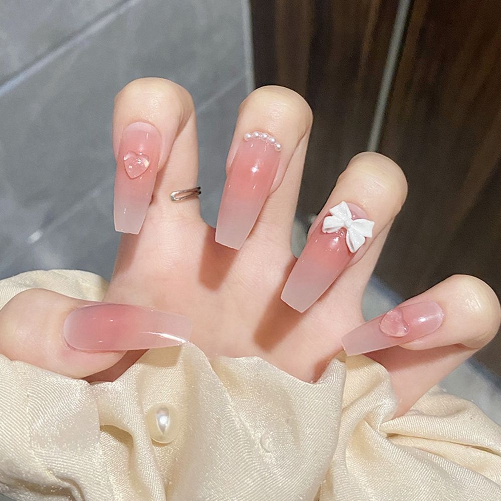 24 Pcs Artificial Wavy Line Long Round Almond False Nails Wearable French Fake Nails Full Cover Nail Tips Press On Nails