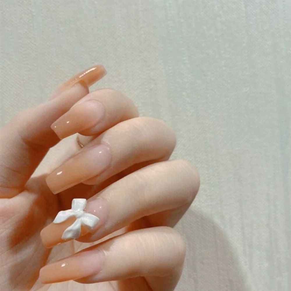 24 Pcs Artificial Wavy Line Long Round Almond False Nails Wearable French Fake Nails Full Cover Nail Tips Press On Nails