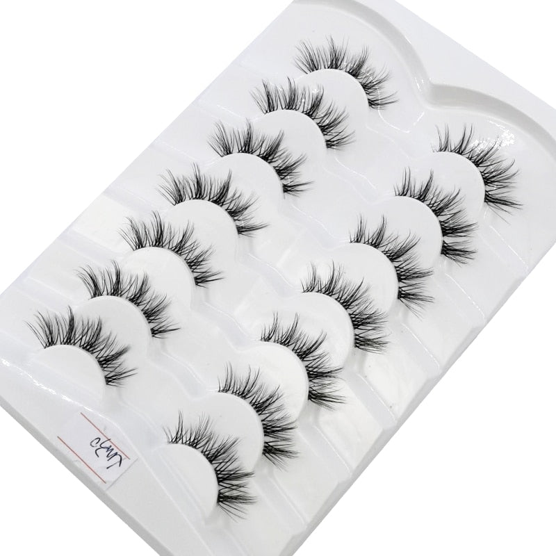 Clear Band Lashes Natural Long 3D Wispy Mink Eyelashes Lightweight Invisible Band Fluffy Eye Lashes 7 Pairs Fake Eyelashes