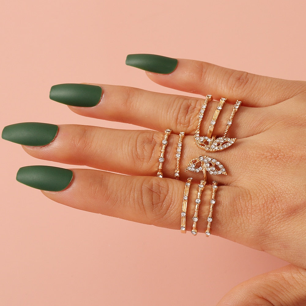 Vintage Boho Crystal Butterfly Flower Rings Set For Women Elegant Geometric Leaf Chain Tassel Knuckle Finger Rings Party Jewelry