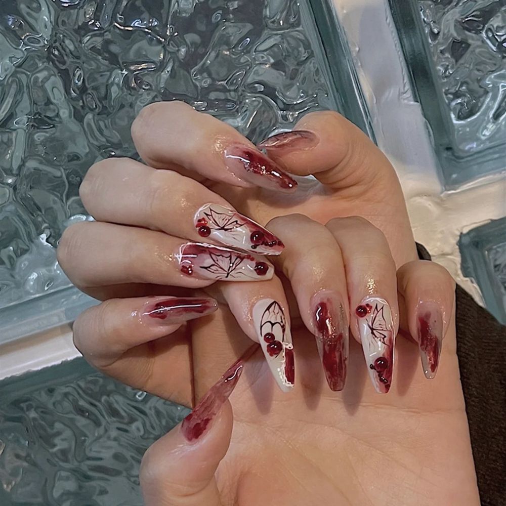 24 Pcs Artificial Wavy Line Long Round Almond False Nails Wearable French Fake Nails Full Cover Nail Tips Press On Nails