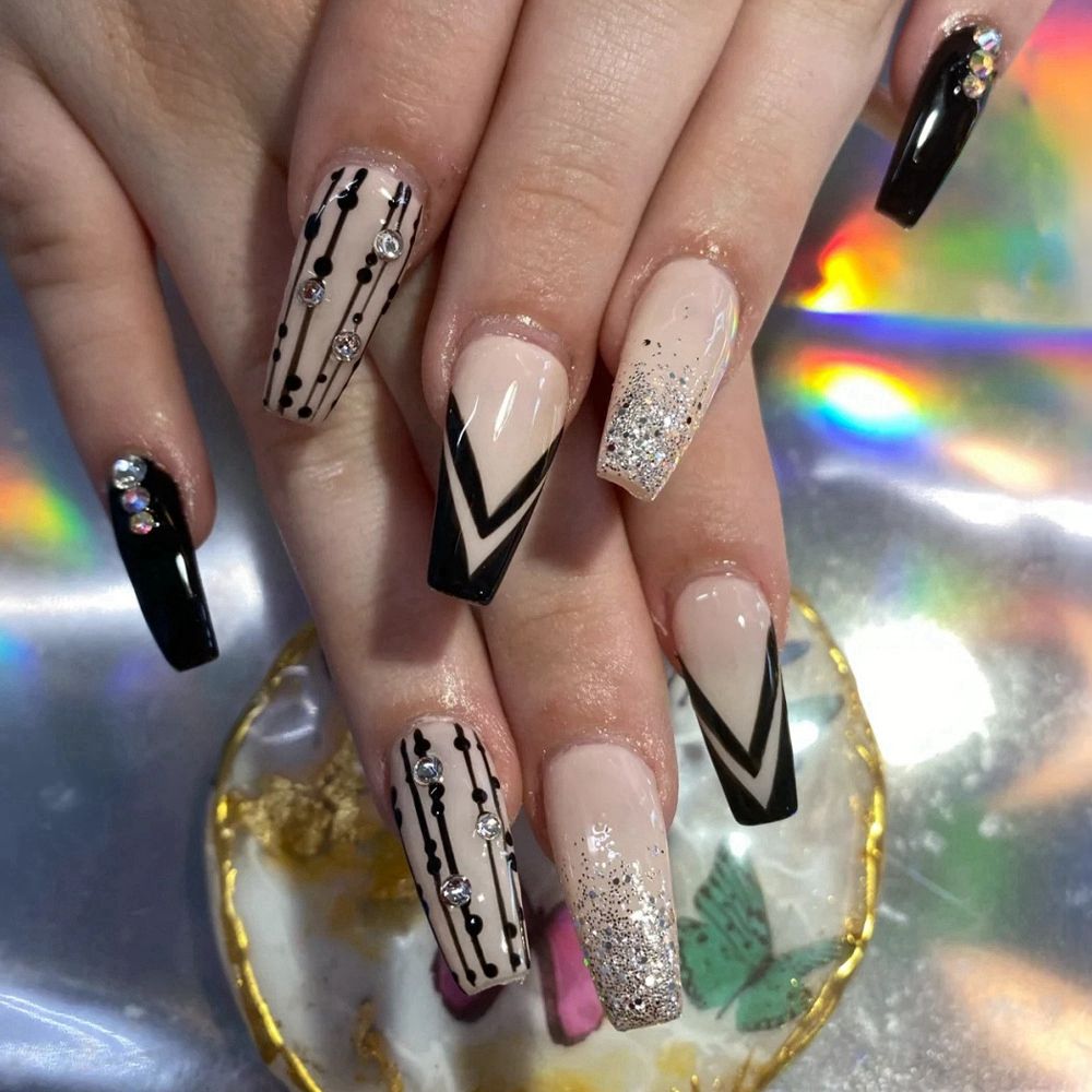 24pcs/Box Glitter Coffin False Nails Pink/White Heart Design French Ballerina Fake Nails Full Cover Nail Tips Press On Nails