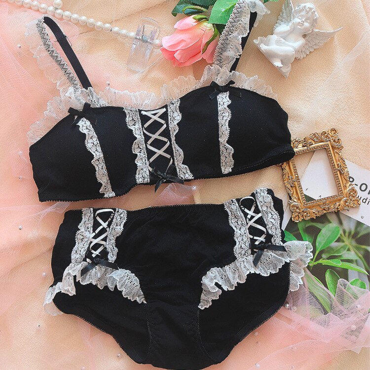 Lolita Girl Bras Retro Kawaii Maid Lace Sexy Maid Bowknot Underwear Wireless Bra and Panty Set Thong Lingerie Bralette Set