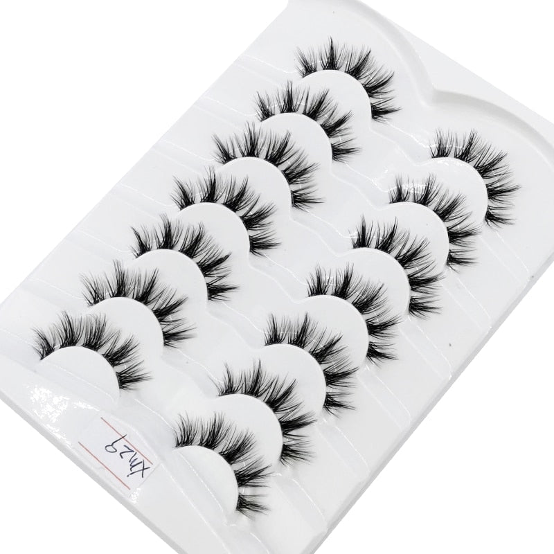 Clear Band Lashes Natural Long 3D Wispy Mink Eyelashes Lightweight Invisible Band Fluffy Eye Lashes 7 Pairs Fake Eyelashes