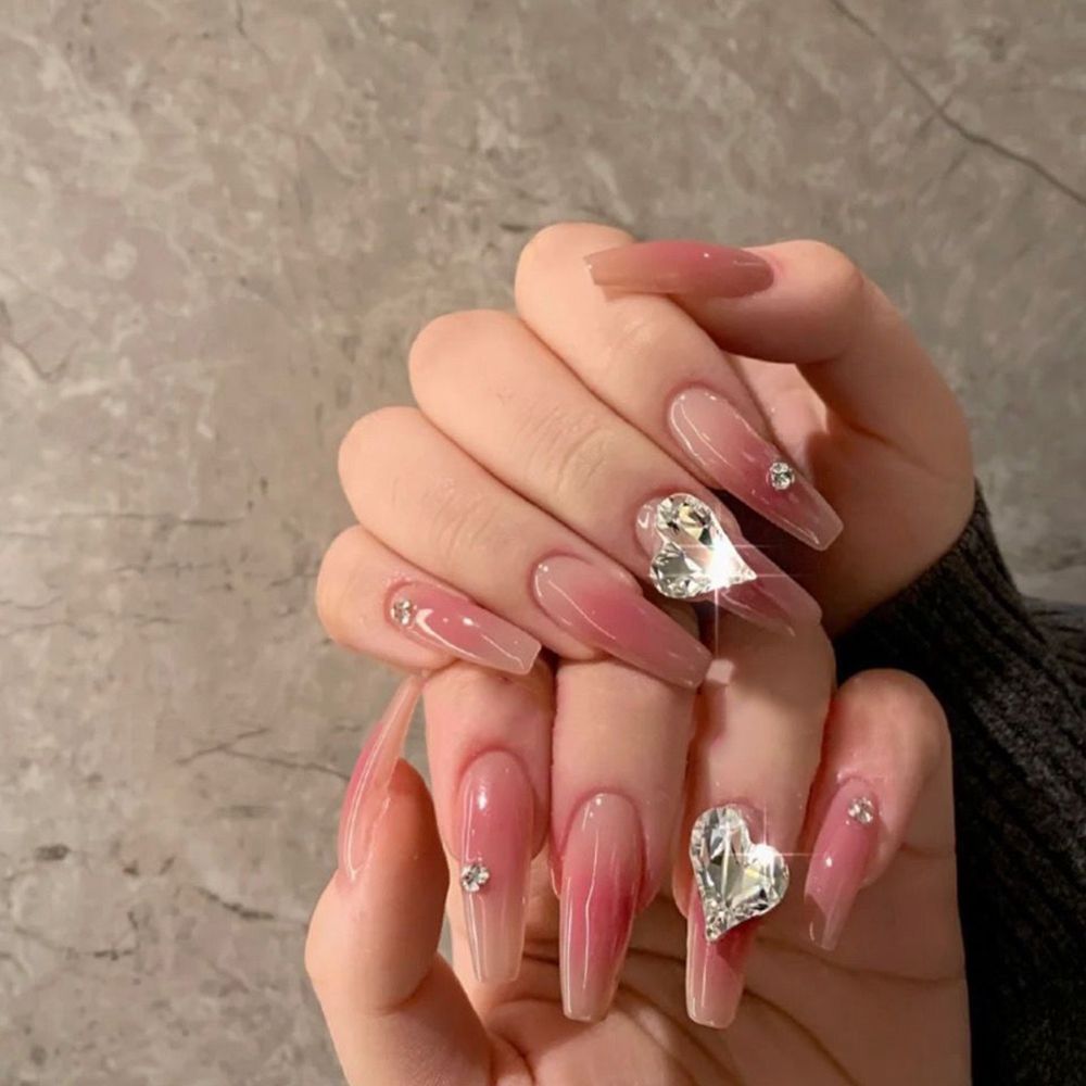 24 Pcs Artificial Wavy Line Long Round Almond False Nails Wearable French Fake Nails Full Cover Nail Tips Press On Nails