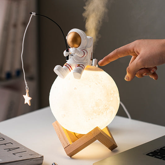 Astronaut Figurines Home Decoration Resin Space Man Miniature Night Light Humidifier Cold Fog Machine Accessories